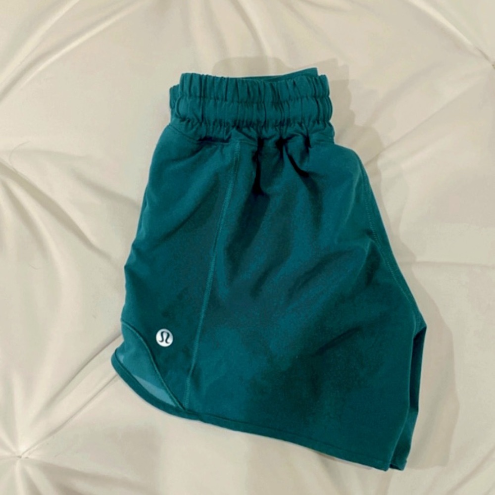 Teal Lagoon Hotty Hot 4” Lululemon shorts size 0